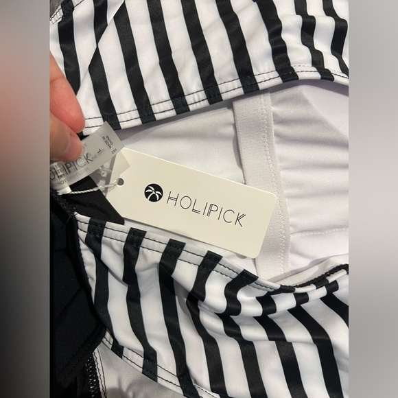 Holipick Women's One Piece Swimsuit Cutout High Neck Bathing Suit - Picture 7 of 8